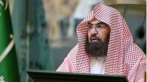 انضم إلى البرنامج العلمي بالحرمين: دروس ومحاضرات قيمة جداً