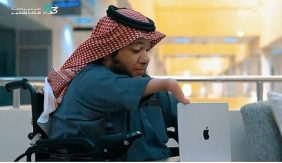 **تحدي الإعاقة والنجاح الجامعي**: رسالة أمل من خريج ملهم