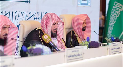 معالي الوزير آل الشيخ ومتابعة مسابقة الملك سلمان لحفظ القرآن الكريم