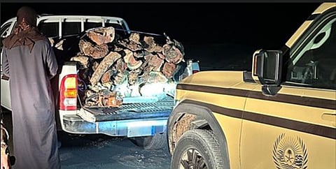 ضبط مواطن مخالف لنقله حطبًا محليًا في محمية طويق الطبيعية