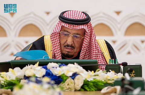 خادم الحرمين الشريفين يرأس جلسة مجلس الوزراء في الرياض