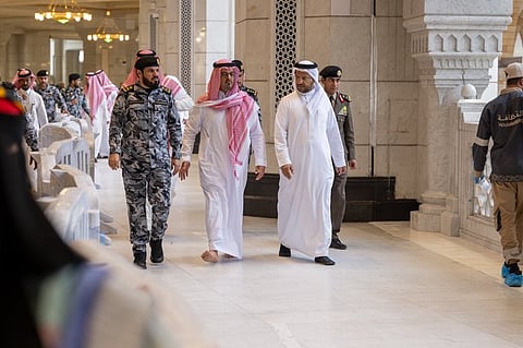 نائب أمير مكة المكرمة يقف ميدانيًا على جاهزية المسجد الحرام لاستقبال ضيوف الرحمن في رمضان