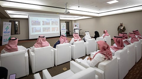 «جسور الطاقة» يختتم أعماله بتأهيل كفاءات متخصصة في إعلام الطاقة