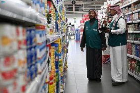 «تجارة حائل» تُكِّثف الجولات الرقابية على الأسواق لضمان وفرة السلع