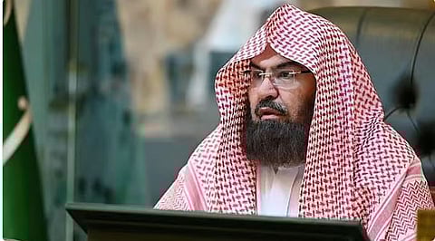 «السديس» يرفع الشكر للقيادة ويهنئ «المغامسي» بتعيينه إمامًا للمسجد النبوي