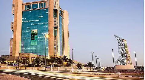 أمانة جدة تضبط أكثر من 5,200 قطعة وملصق لملابس رياضية مقلدة