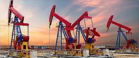 أسعار النفط تستقر عند التسوية بعد ارتفاع طفيف