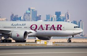 إيقاف مؤقت لحركة الملاحة الجوية في قطر