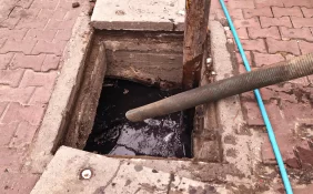 حماية أساسات منزلك: كيف يمنع علاج انسداد البيارات الأضرار؟