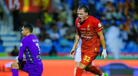 «دوري روشن».. القادسية يسقط في فخ التعادل أمام التعاون