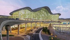 وفاة شخص وإصابة 7 آخرين في حادث بمطار زايد الدولي الإماراتي