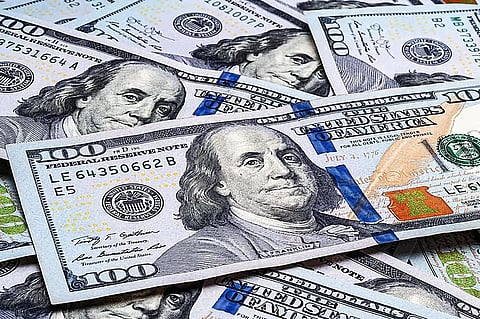 ارتفاع طفيف للدولار أمام اليوان الصيني في مستهل تعاملات الأسبوع