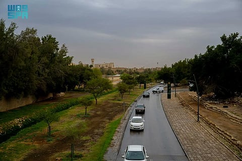 هطول أمطار على العاصمة الرياض