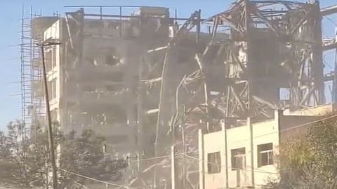 استهداف مبنى في قم: صراع خفي أم مجرد حادث؟