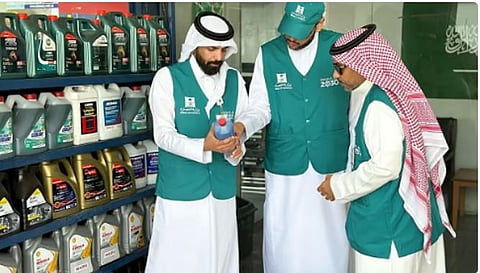 فهم دور الرقابة التجارية في مكة في تنظيم التجارة