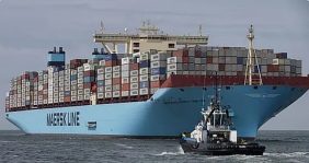 شركة ميرسك: تعليق الملاحة من وإلى الخليج حتى إشعار آخر