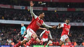 آرسنال يواصل الصدارة بعد نتائج الدوري الإنجليزي الممتاز