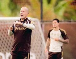 فلامنجو البرازيلي يعين البرتغالي ليوناردو جارديم مديرًا فنيًا حتى 2027