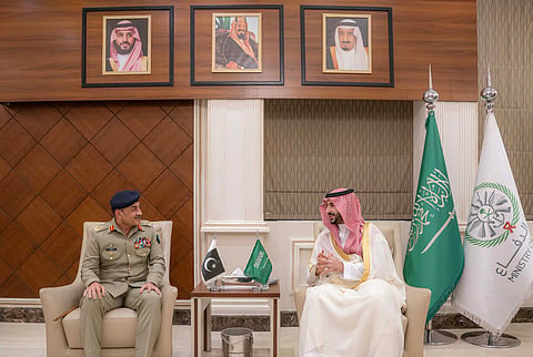 قادة الدفاع يناقشون التعاون الدفاعي السعودي الباكستاني والتحديات