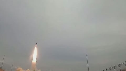 الجيش الإسرائيلي: 6 إصابات في هجوم إيراني على تل أبيب