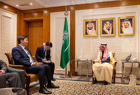 وزير الخارجية يستقبل مبعوث الصين للشرق الأوسط ويناقشان المستجدات الإقليمية والدولية وتداعياتها على المنطقة