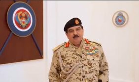 الملك حمد بن عيسى يزور سلاح الجو ويشيد بقوة دفاع البحرين