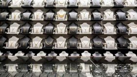 حركة شرائية نشطة بأسواق الذهب بالباحة مع اقتراب عيد الفطر