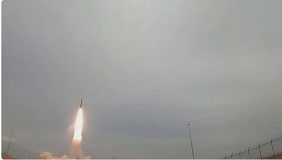 الدفاع الإماراتية: دفاعاتنا الجوية تعاملت اليوم مع 9 صواريخ باليستية و33 مسيّرة إيرانية