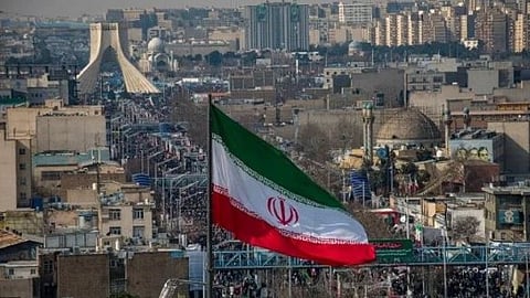 فشل الوساطات: استمرار تصعيد النزاع الإيراني الأمريكي