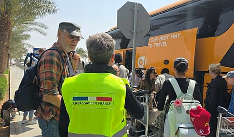 من البحرين والكويت وقطر: استقبال الرعايا الفرنسيين في السعودية