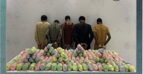 القبض على 5 إثيوبين بجازان لتهريبهم 108 كيلوجرامات من القات