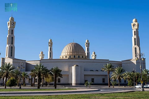 سلامة وراحة: كيف تضمن استعدادات مساجد تبوك للعيد تجربة مميزة؟