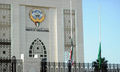 الكويت تدين وتستنكر الاستهداف الإيراني لمصفاة جنوب الرياض و«سامرف» في ينبع