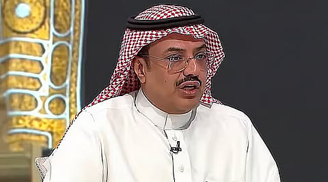 طبيب استشاري ينصح الموظفين بقائمة تمارين حال إطالة الجلوس بالمكاتب