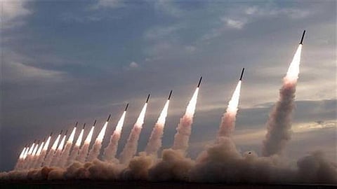 الجيش الكويتي: نتصدى حاليا لهجمات صاروخية ومسيرات معادية