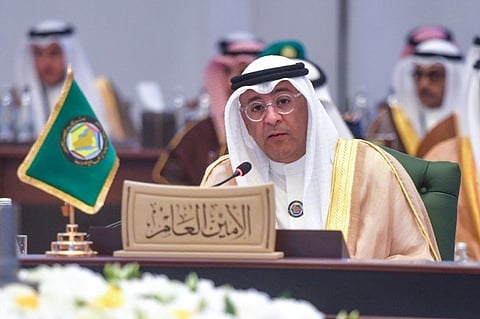 «البديوي»: يجب إشراك دول الخليج في أي اتفاق.. وإيران هاجمت الخليج بأكثر من 5000 صاروخ ومسيّرة