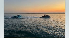 حرس الحدود بالشرقية ينقذ مواطنين تعطلت واسطتهما البحرية في عرض البحر