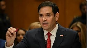 وزير الخارجية الأمريكي: إيران قد تقرر إنشاء نظام تحصيل رسوم عبور في مضيق هرمز