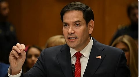 وزير الخارجية الأمريكي: إيران قد تقرر إنشاء نظام تحصيل رسوم عبور في مضيق هرمز