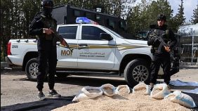 «الداخلية السورية» تضبط ماكينة لتغليف المخدرات وتصادر مليون حبة كبتاغون في درعا