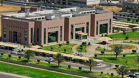 التحديات والفرص في ترشيد استهلاك الطاقة بتبوك