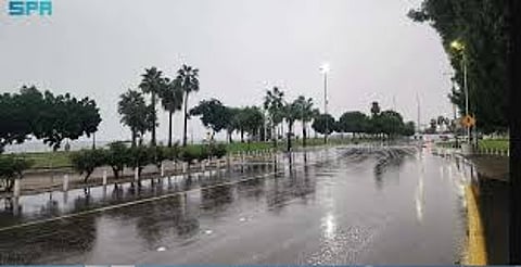 طقس الإثنين.. أمطار رعدية مصحوبة بزخات من البرد ورياح نشطة على عدة مناطق