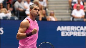 الإسباني ألكاراز يحافظ على صدارة التصنيف العالمي للاعبي التنس