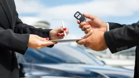 تأجير سيارات مع سائق في إسبانيا: دليلك الشامل لتجربة تنقل فاخرة في ماربيا ومدن إسبانيا