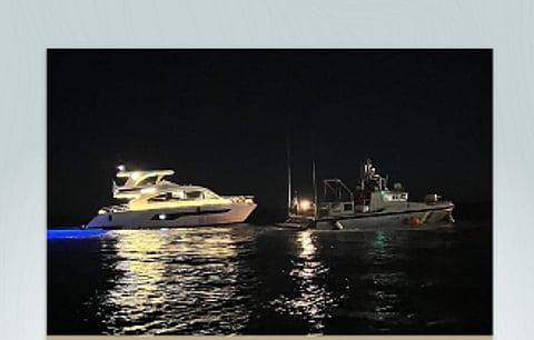 حرس الحدود بمنطقة تبوك: إنقاذ مواطن تعطلت واسطته البحرية في عرض البحر