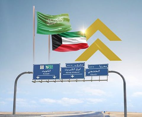 «العامة للنقل»: شبكة طرق استراتيجية تربط المملكة والكويت وتعزّز حركة الشحن البري