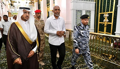 الروابط الروحية: زيارة رئيس المالديف للمسجد النبوي الشريف والروضة