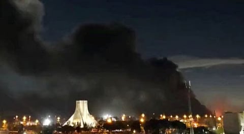 المفاوضات عند «مرحلة حساسة».. وقصف متبادل قبل انتهاء مهلة ترامب لإيران