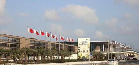 إجراءات احترازية لضمان سلامة الطيران المدني في البحرين والمسافرين