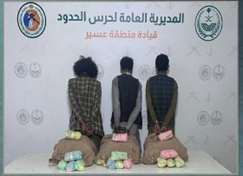 إجراءات نظامية بعد إحباط تهريب المخدرات في منطقة عسير